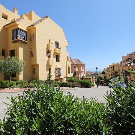 Duquesa Village Apartment - 2 Bed/2 Bath Apartment With Panoramic Sea Views Manilva Eksteriør billede