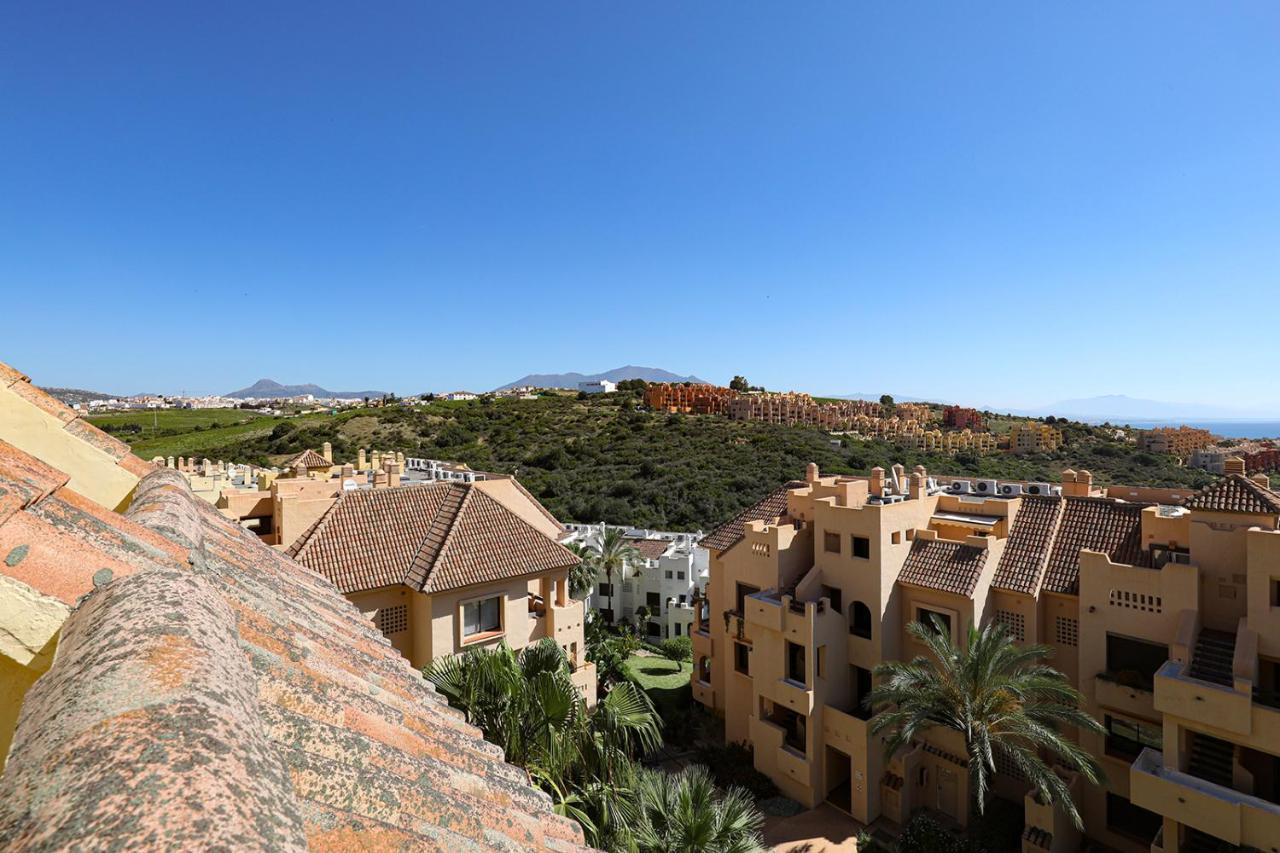 Duquesa Village Apartment - 2 Bed/2 Bath Apartment With Panoramic Sea Views Manilva Eksteriør billede