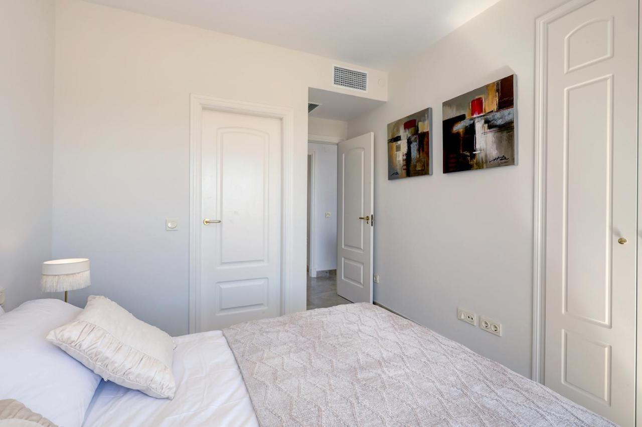 Duquesa Village Apartment - 2 Bed/2 Bath Apartment With Panoramic Sea Views Manilva Eksteriør billede