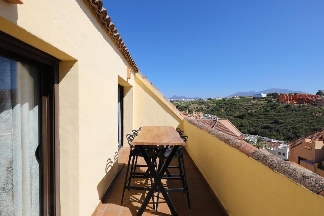Duquesa Village Apartment - 2 Bed/2 Bath Apartment With Panoramic Sea Views Manilva Eksteriør billede