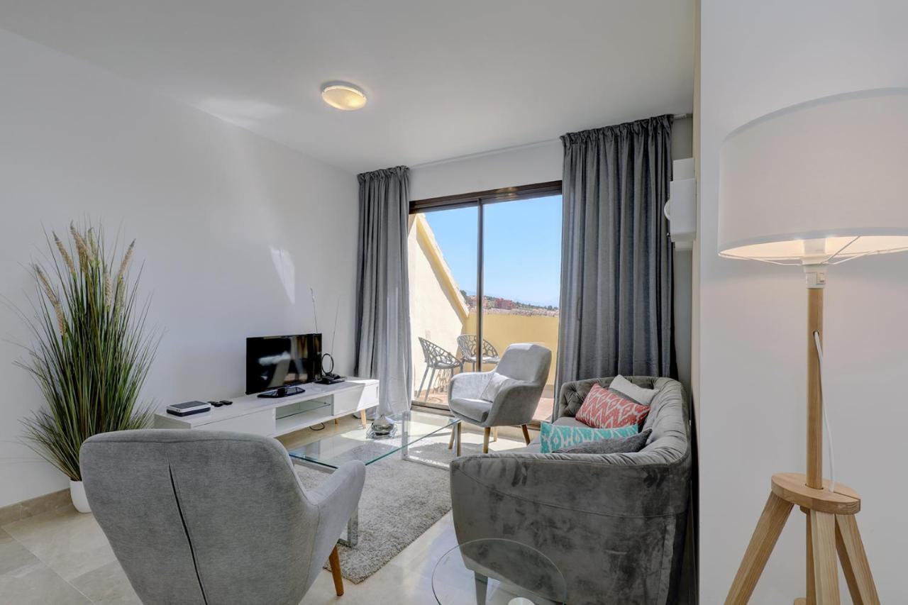 Duquesa Village Apartment - 2 Bed/2 Bath Apartment With Panoramic Sea Views Manilva Eksteriør billede