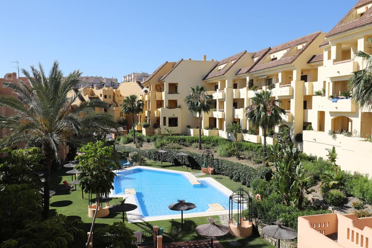 Duquesa Village Apartment - 2 Bed/2 Bath Apartment With Panoramic Sea Views Manilva Eksteriør billede